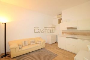 2 Locali - Piazza Erculea - Milano, Lombardia