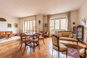 5 locali - Via Ferrante Aporti - Milano, Lombardia