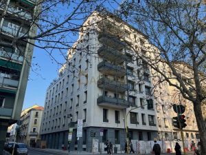 Due Locali - Via Ausonio - Milano, Lombardia
