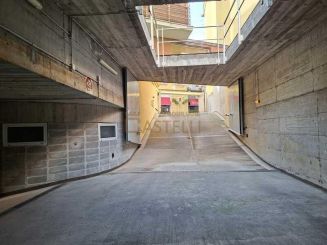 Box via Altaguardia - Milano, Lombardia