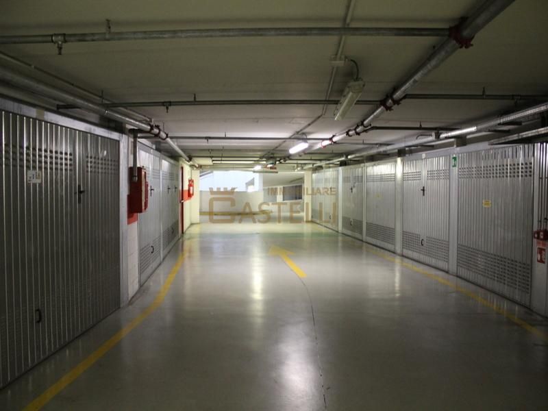 Box - Piazza Medaglie d'Oro