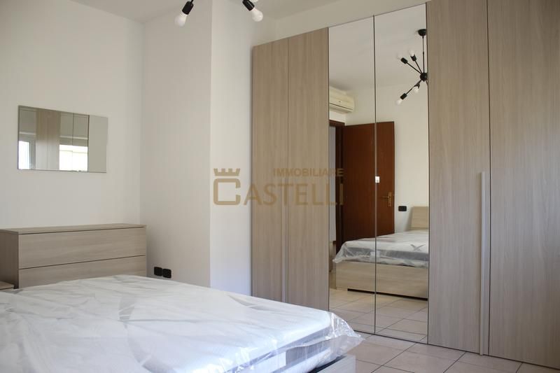 2 Locali - Via Stadera
