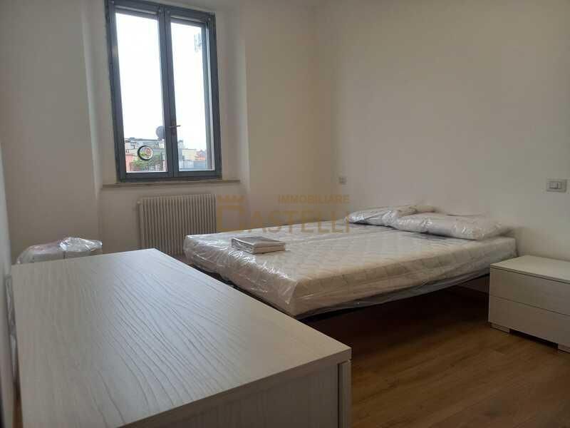 2 Locali - Via Vittadini