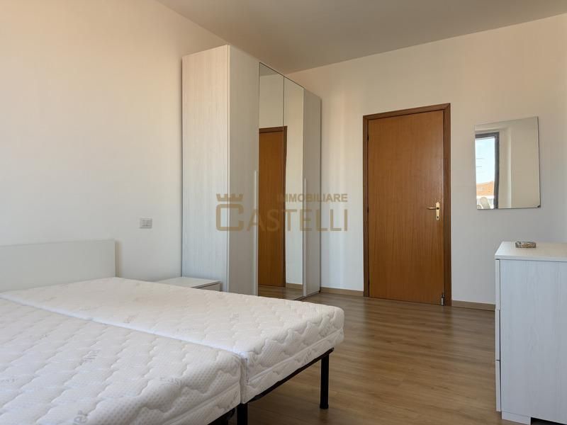 2 Locali - Via Vittadini