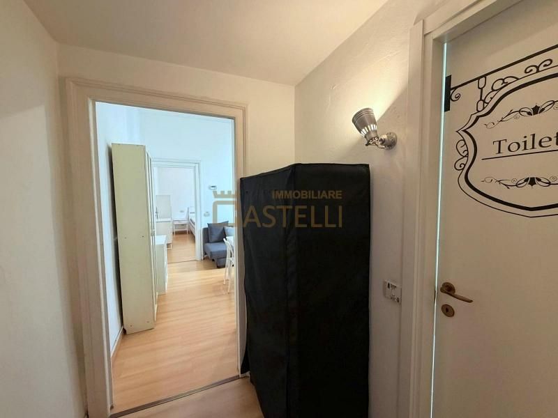 2 Locali - Via della Commenda