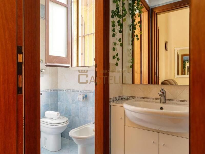 2 Locali - via Giulio Romano