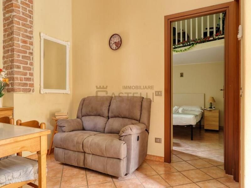 2 Locali - via Giulio Romano