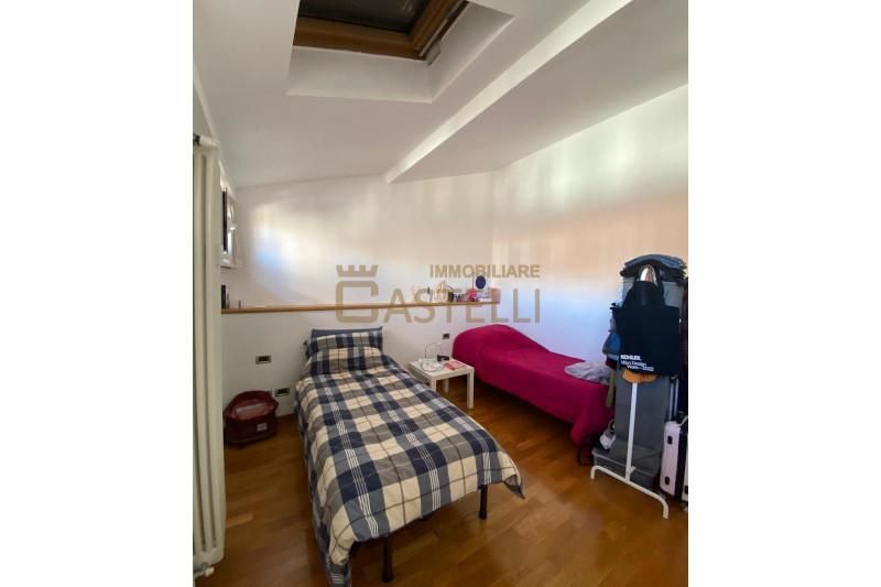 2 Locali - via Previati
