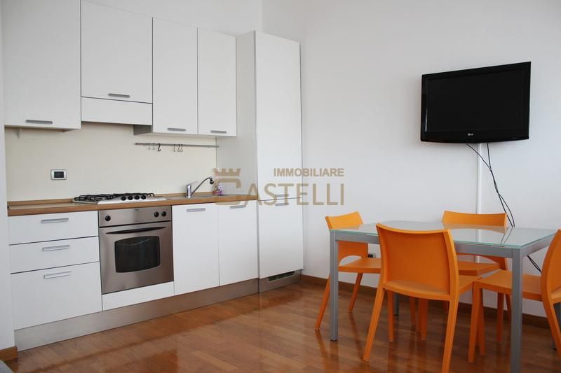 2 Locali - via Previati