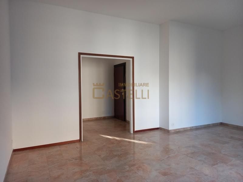 3 Locali - viale Sabotino 