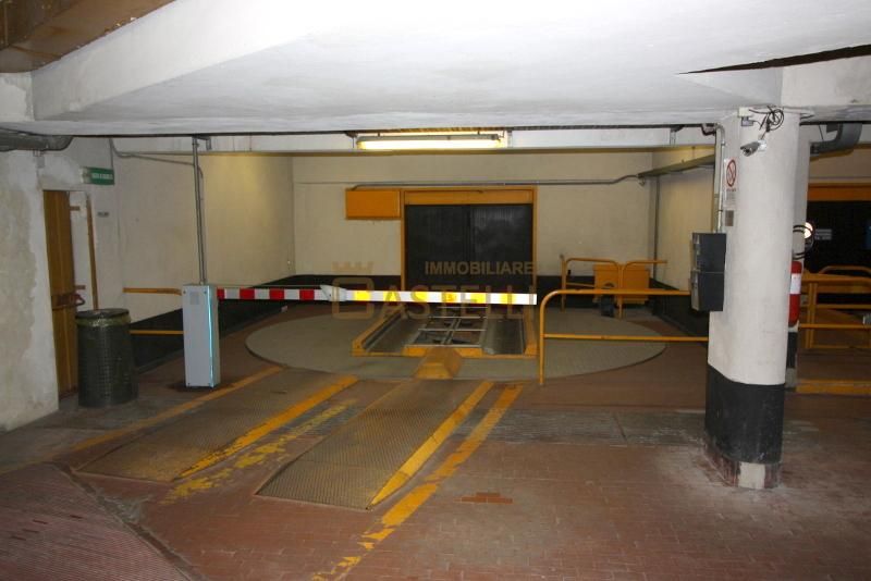 Posto Auto Meccanizzato - Via Santa Sofia