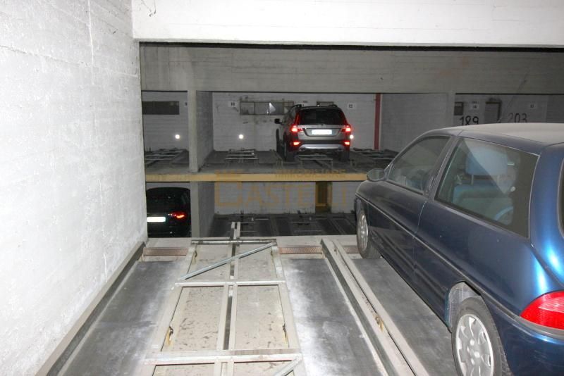 Posto Auto Meccanizzato - Via Santa Sofia