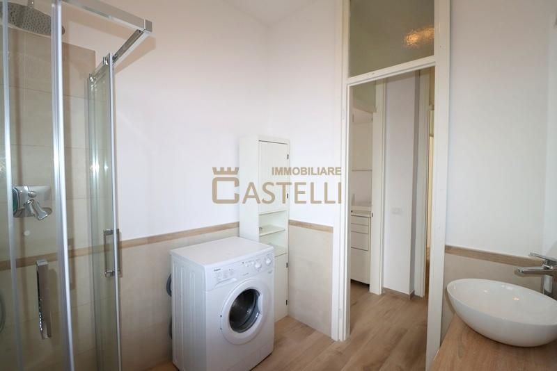 2 Locali - Piazza Erculea