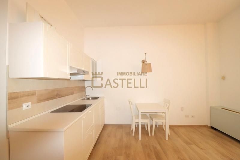 2 Locali - Piazza Erculea
