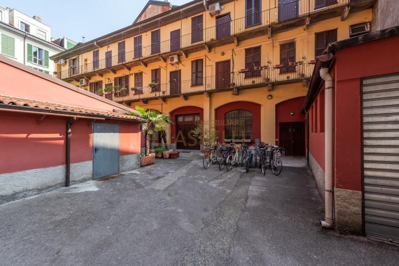2 locali - Via Casale