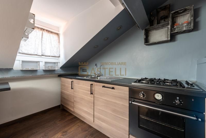 2 locali - Via Casale