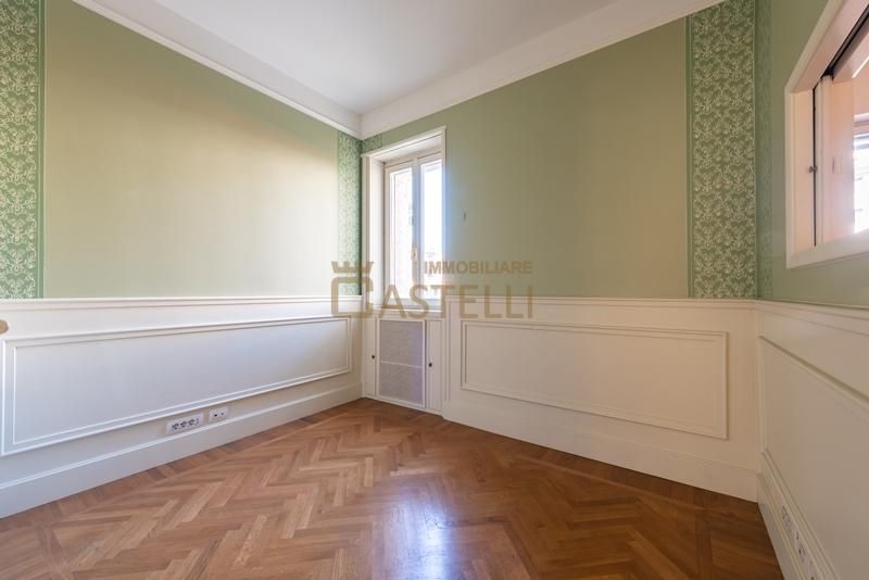 5 locali - Viale Caldara