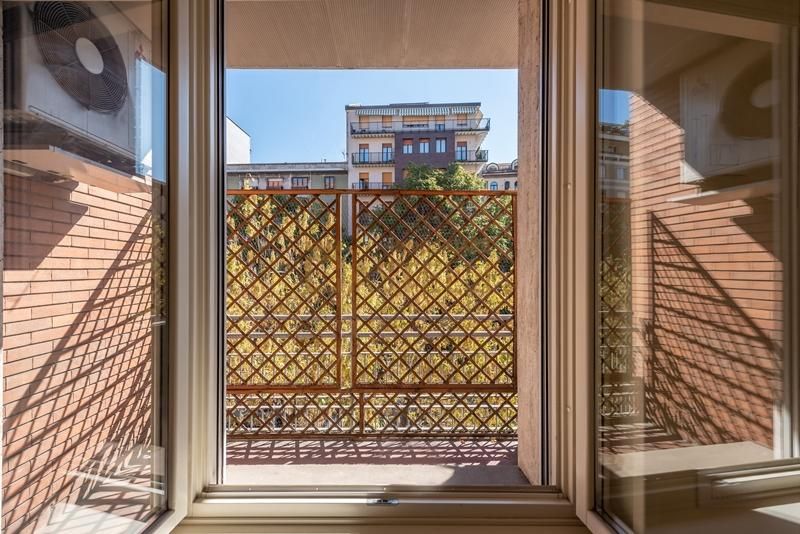 5 locali - Viale Caldara