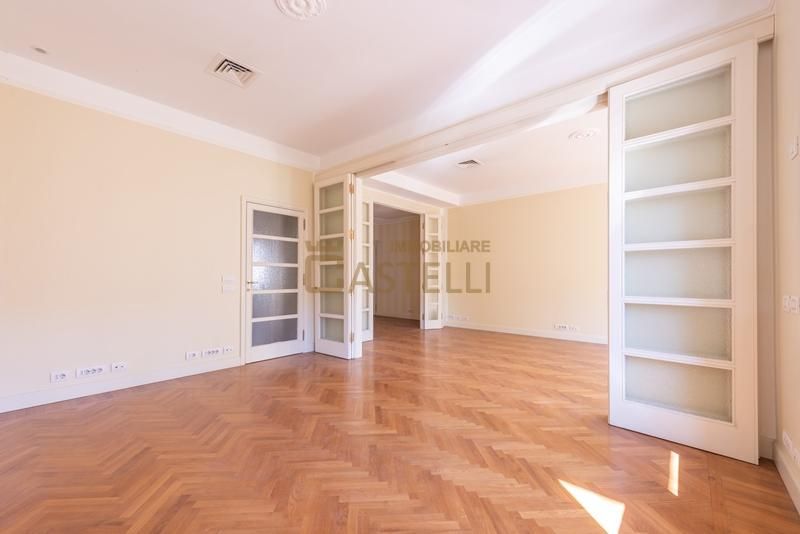 5 locali - Viale Caldara