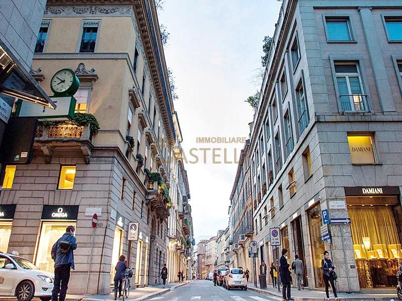 ATTICO - VIA MONTE NAPOLEONE 