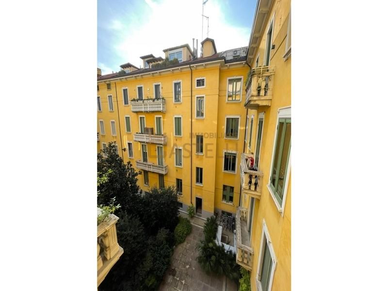 3 LOCALI - VIA VIVAIO 