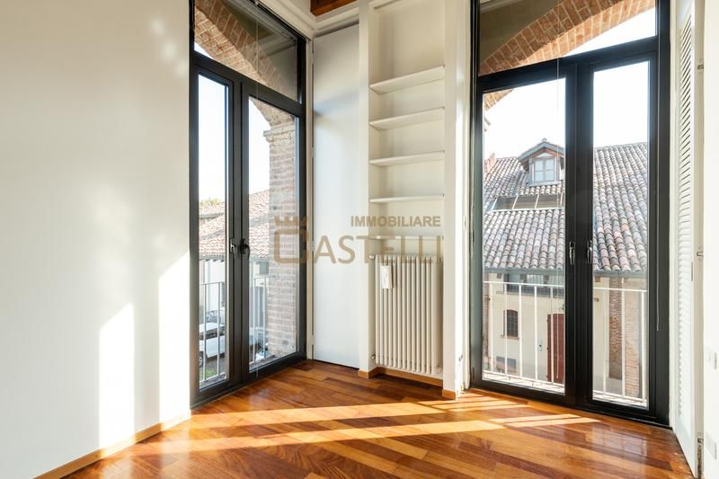 Plurilocale - via Grandi