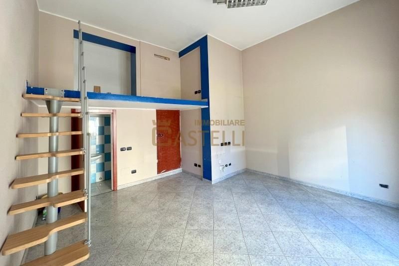 Negozio - Via Desenzano