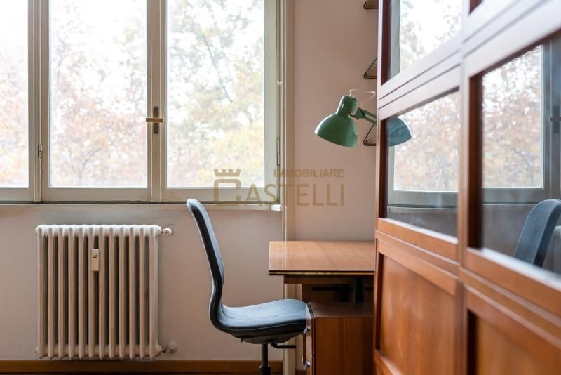 5 locali - Via Ferrante Aporti