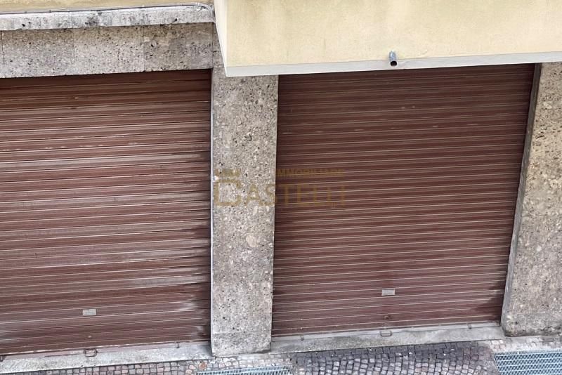 5 locali - Via Ferrante Aporti