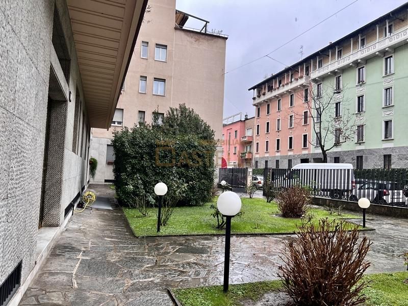 3 LOCALI - VIA PREVIATI