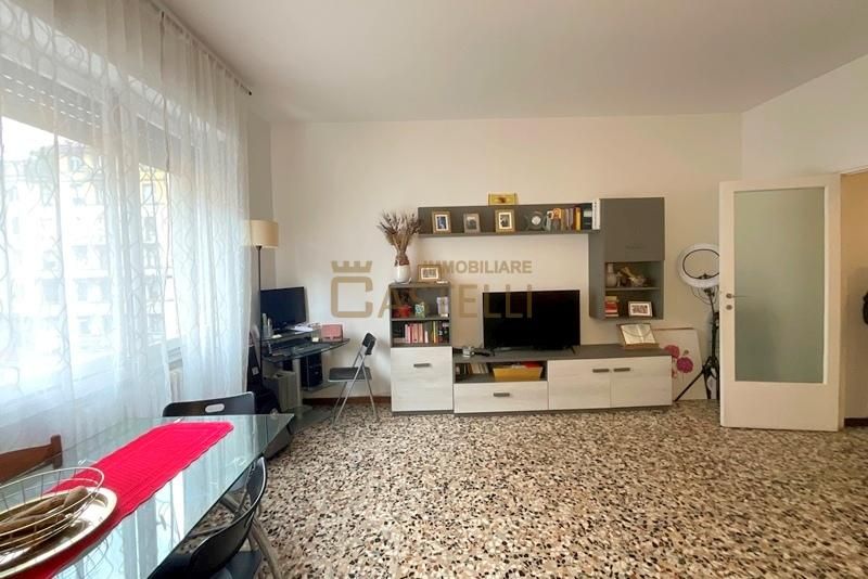 2 Locali - Via Tolstoj