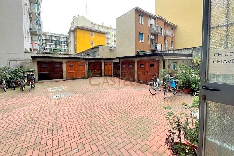 2 Locali - Via Tolstoj