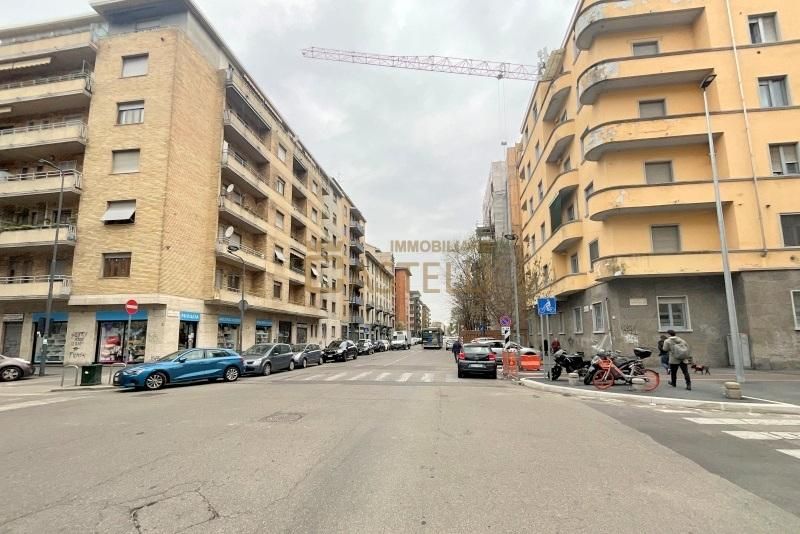 2 Locali - Via Tolstoj