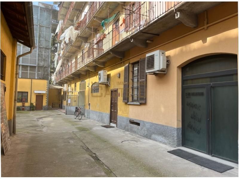 2 Locali - via Tortona