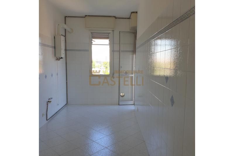 3 locali - Via Melchiorre Gioia