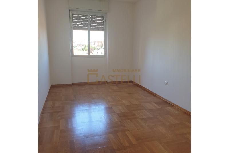 3 locali - Via Melchiorre Gioia