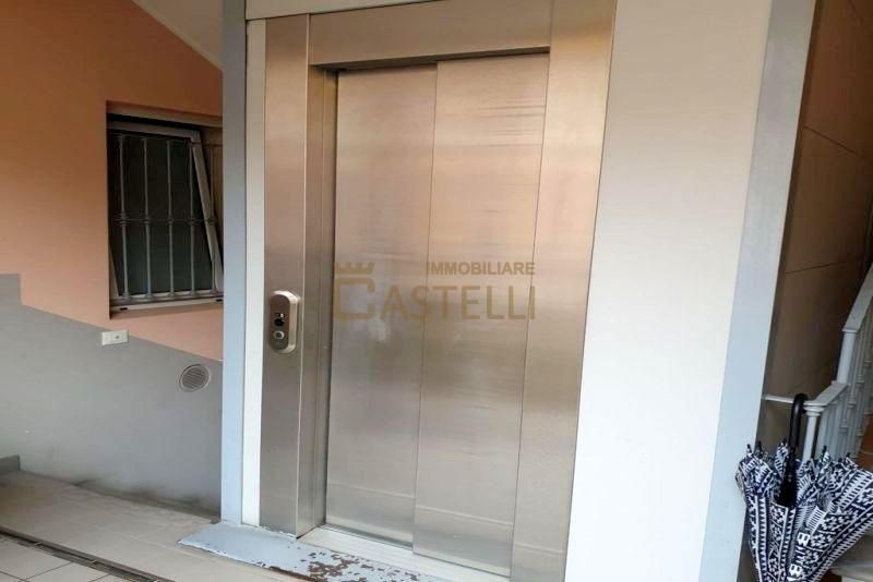 2 Locali - Via Panfilo Castaldi