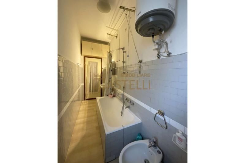 3 locali - Via Imperia