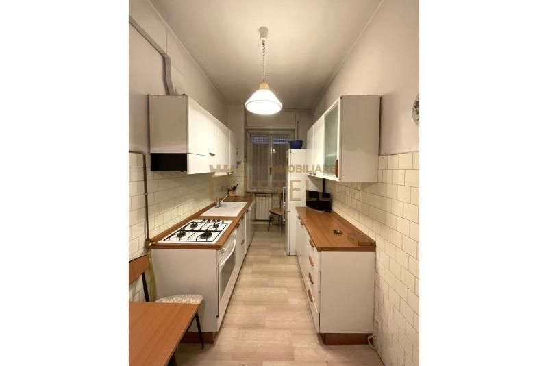 3 locali - Via Imperia