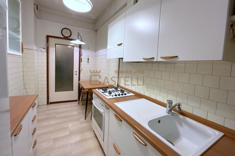 3 locali - Via Imperia