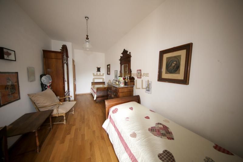 4 Locali - Via de Simoni