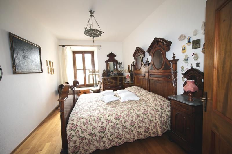 4 Locali - Via de Simoni