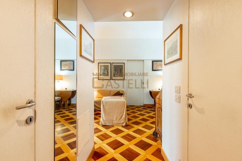 2 Locali - via Quadronno 