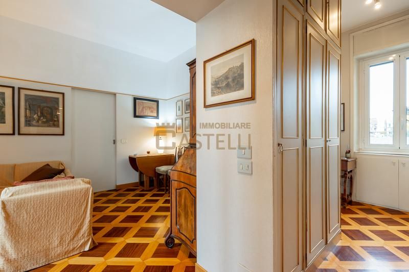 2 Locali - via Quadronno 