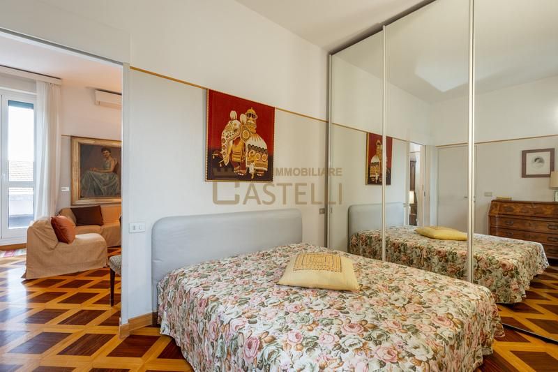 2 Locali - via Quadronno 
