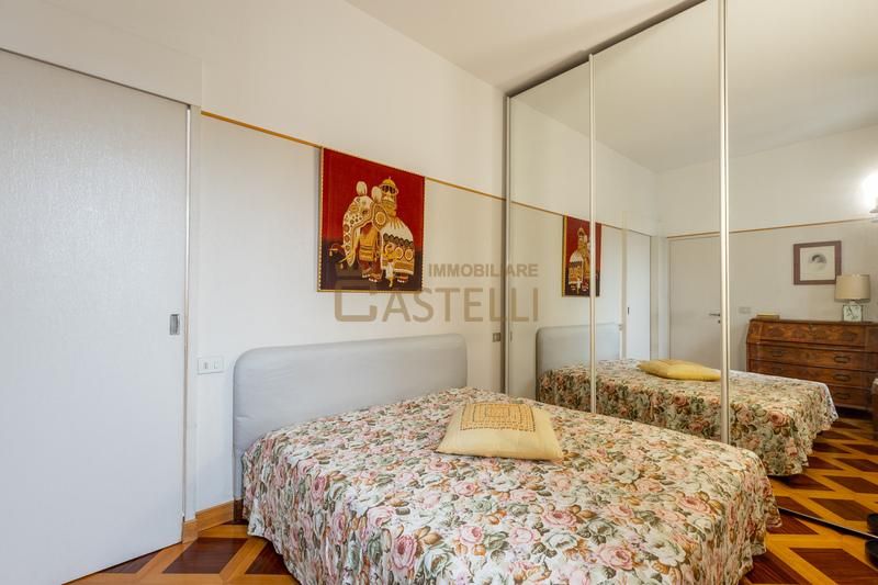 2 Locali - via Quadronno 