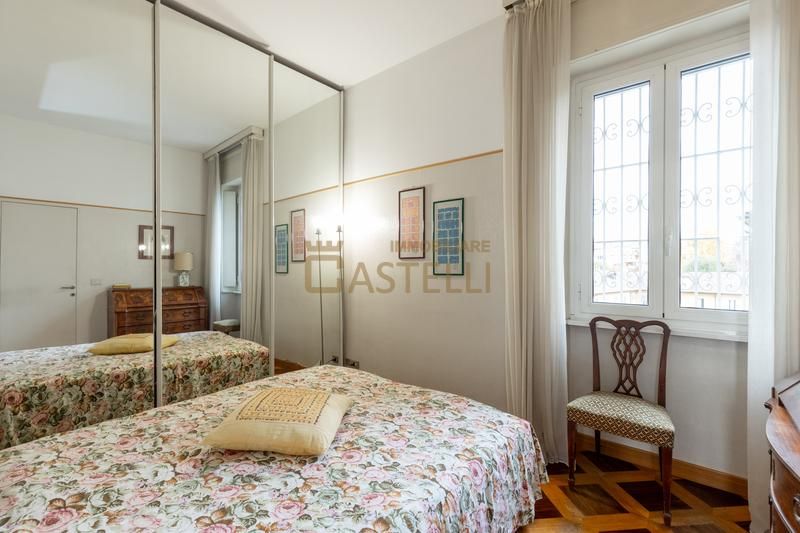 2 Locali - via Quadronno 