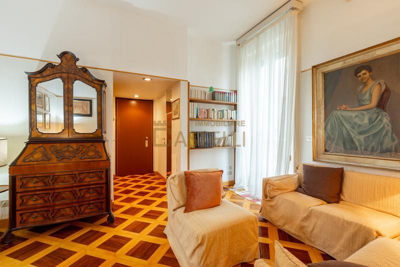 2 Locali - via Quadronno 