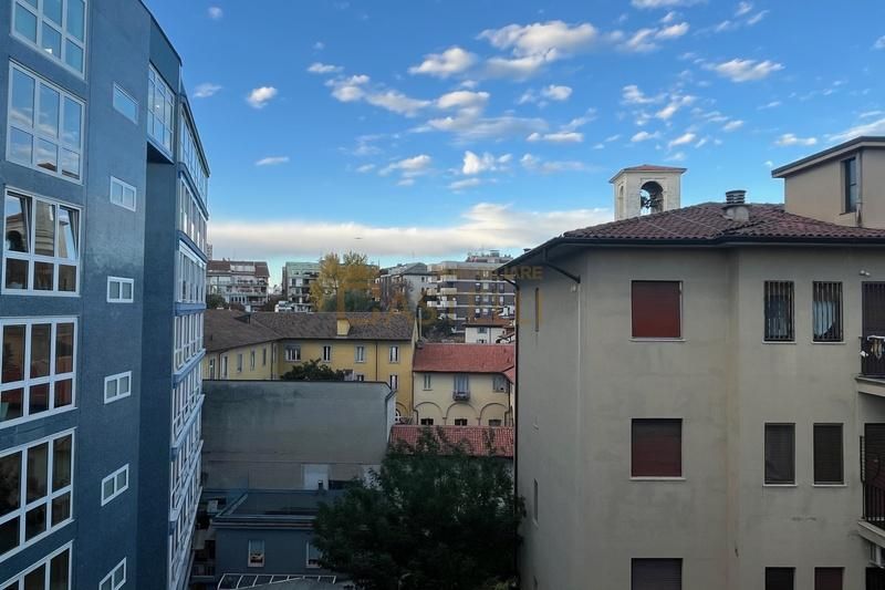 2 Locali - via Quadronno 
