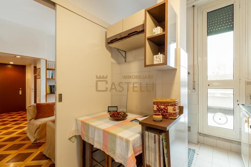2 Locali - via Quadronno 